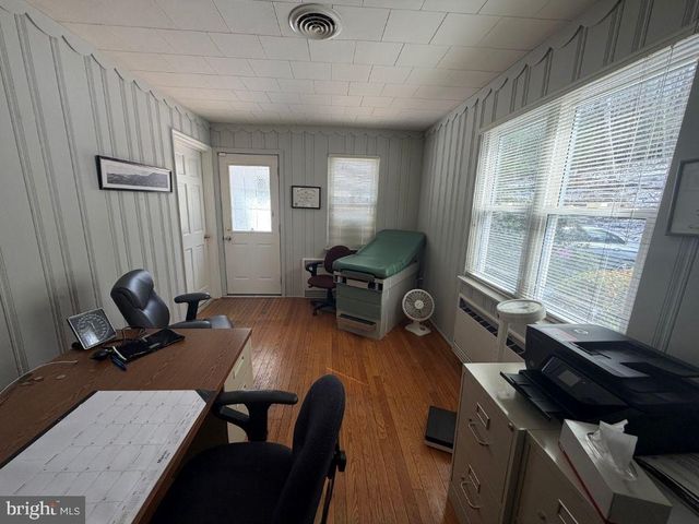 1527 OAK RD, Pottsville, PA 17901