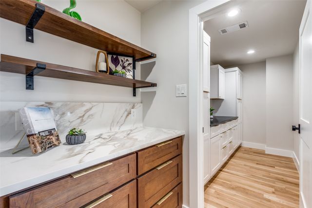 17119 Skelton Place, Dallas, TX 75248