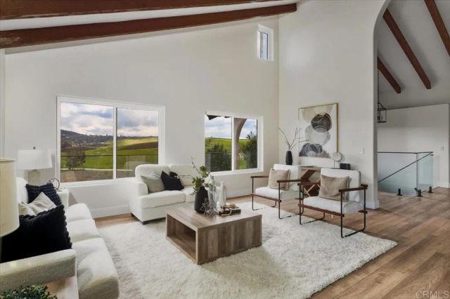 2918 Fairview Dr, Vista, CA 92084