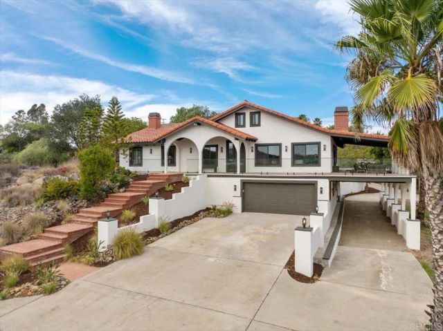 2918 Fairview Dr, Vista, CA 92084