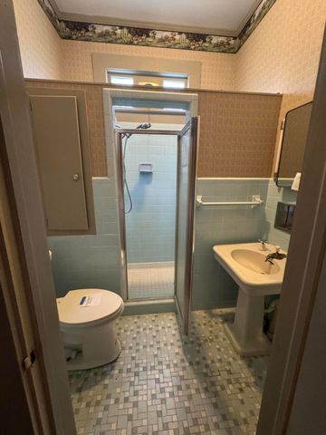 329 W Railroad Avenue, Batesburg-leesville, SC 29006