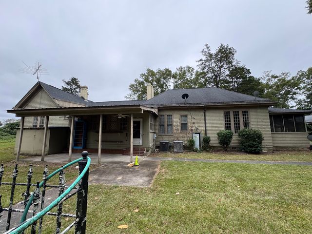 329 W Railroad Avenue, Batesburg-leesville, SC 29006