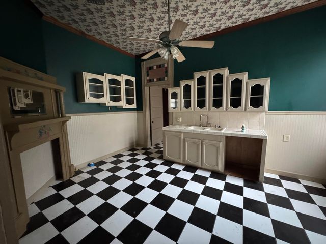 329 W Railroad Avenue, Batesburg-leesville, SC 29006