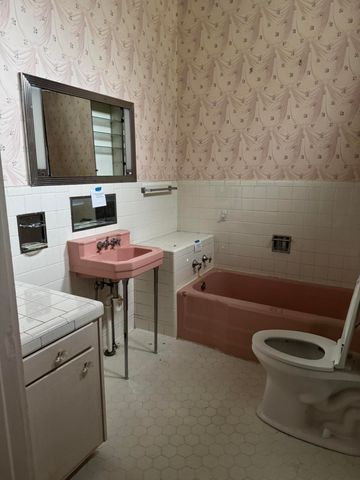 329 W Railroad Avenue, Batesburg-leesville, SC 29006