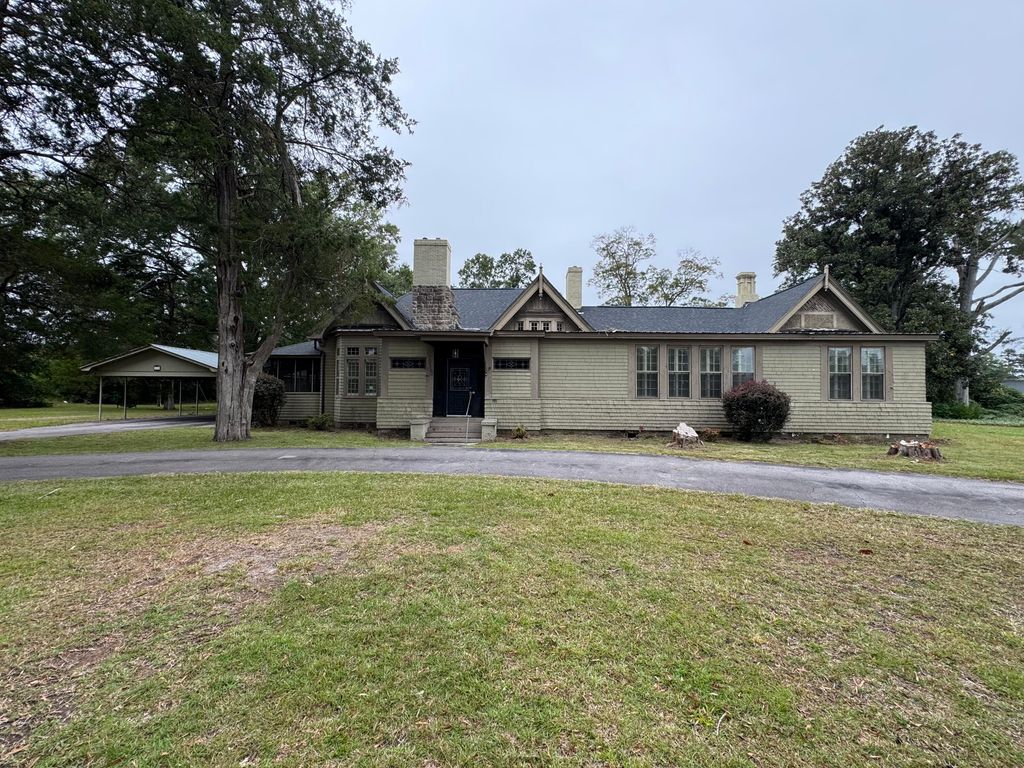 329 W Railroad Avenue, Batesburg-leesville, SC 29006