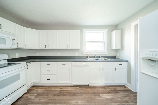 118 E Morgan Street, Knightstown, IN 46148