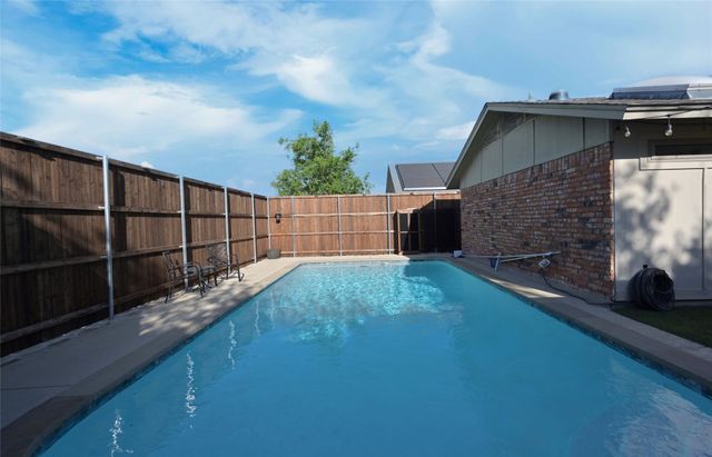 2307 Statler Drive, Carrollton, TX 75007