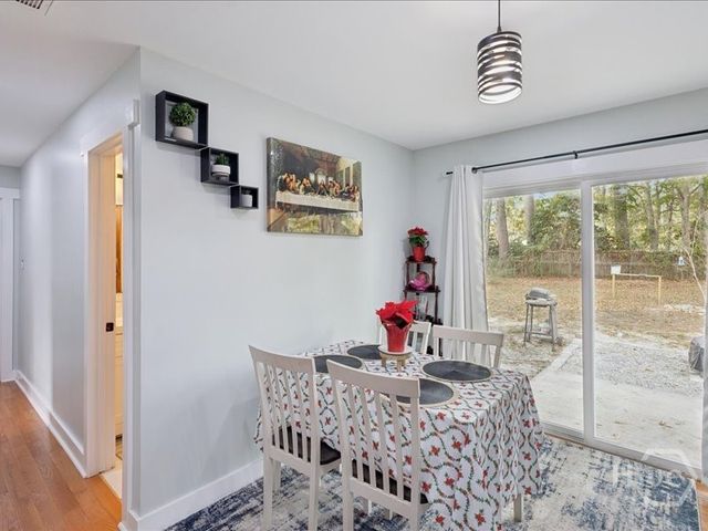 203 Holiday Circle, Savannah, GA 31419