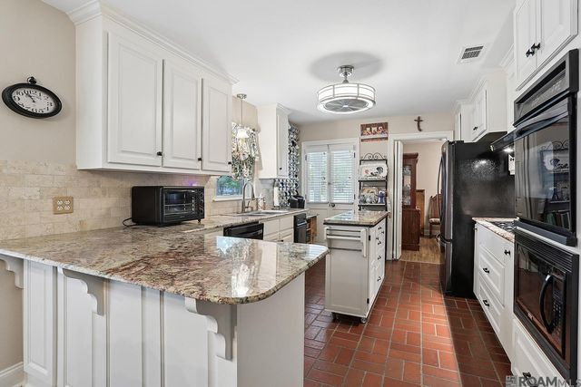 15522 Chanove Ave, Greenwell Springs, LA 70739