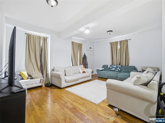 302 Belmont Avenue, Belleville, NJ 07109