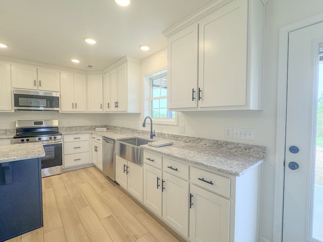 4701 Scottsville Rd, Lafayette, TN 37083