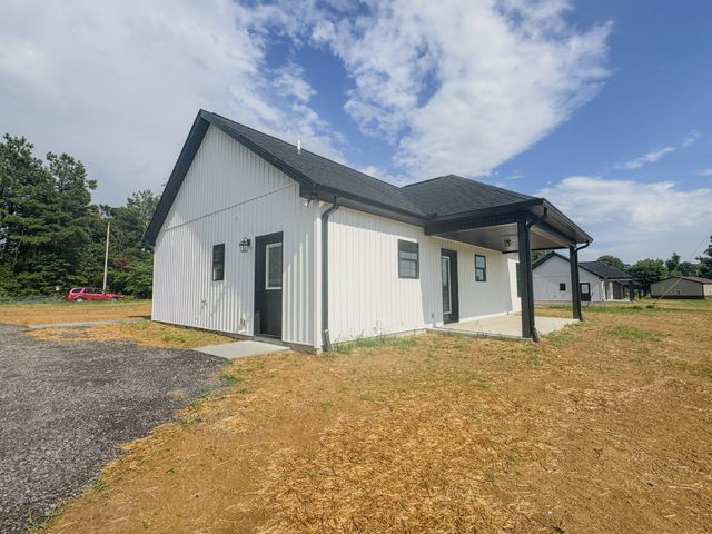 4701 Scottsville Rd, Lafayette, TN 37083
