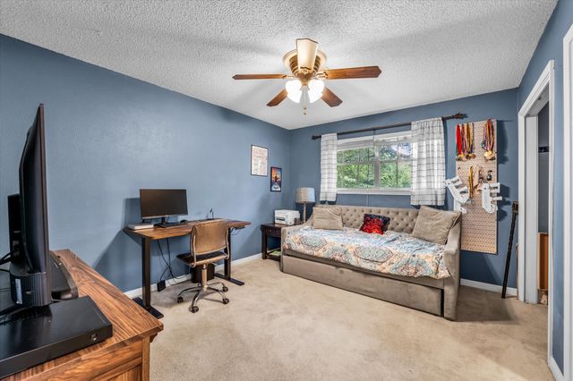 1208 Knotty Oaks Drive, Woodway, TX 76712