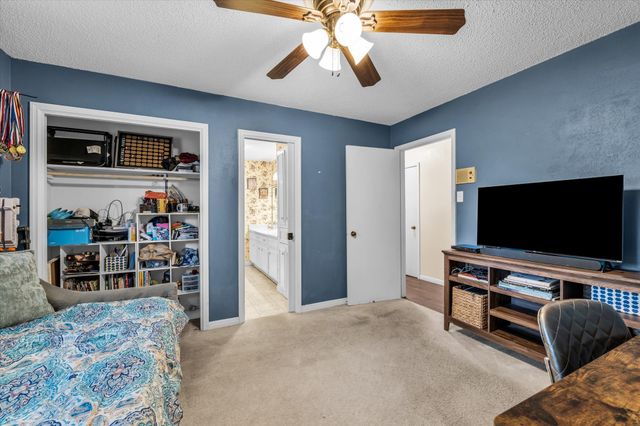 1208 Knotty Oaks Drive, Woodway, TX 76712