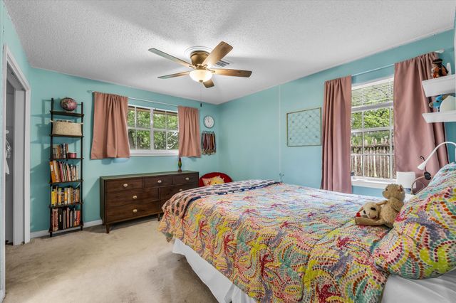 1208 Knotty Oaks Drive, Woodway, TX 76712