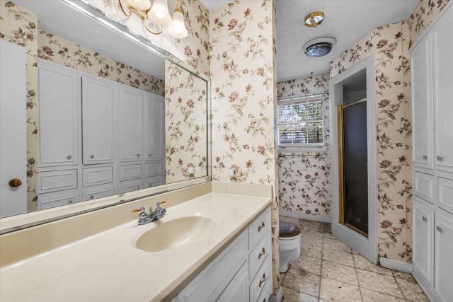1208 Knotty Oaks Drive, Woodway, TX 76712