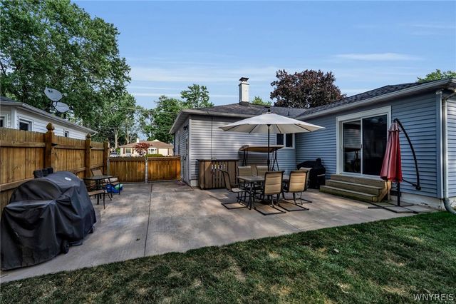 250 Roncroff Drive, North Tonawanda, NY 14120
