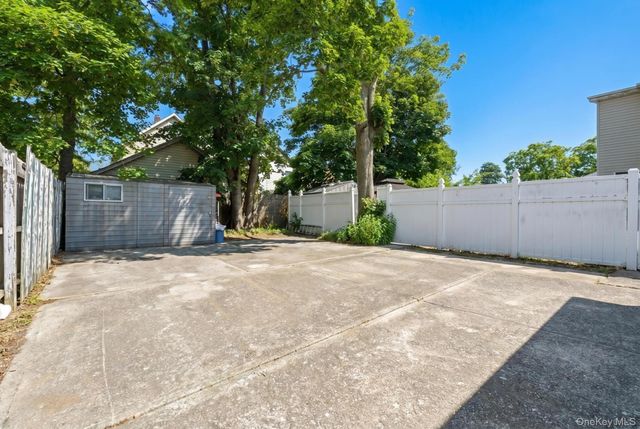 11417 159th Street, Rochdale, NY 11434