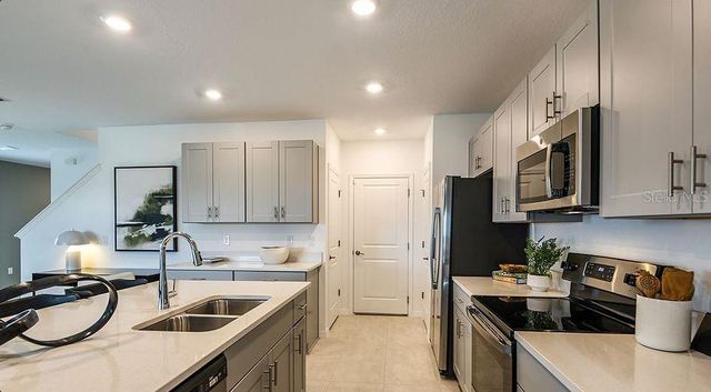 7315 CAPSTONE DRIVE, Groveland, FL 34736