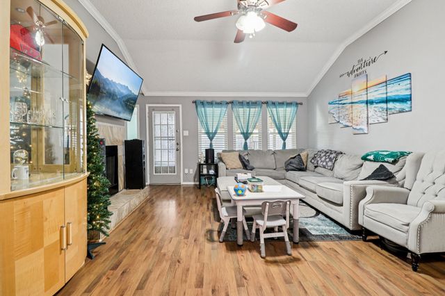 1103 Trenton Lane, Euless, TX 76040