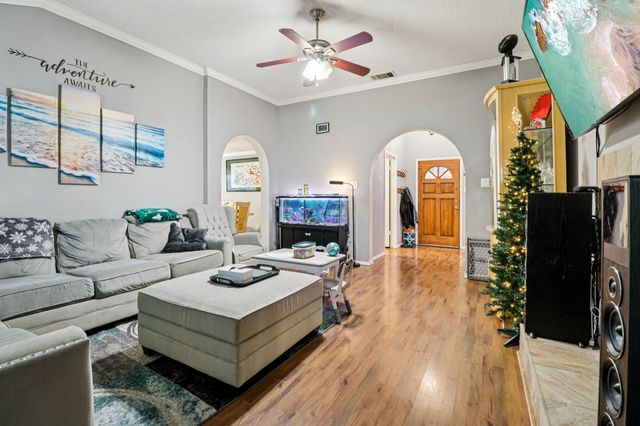 1103 Trenton Lane, Euless, TX 76040