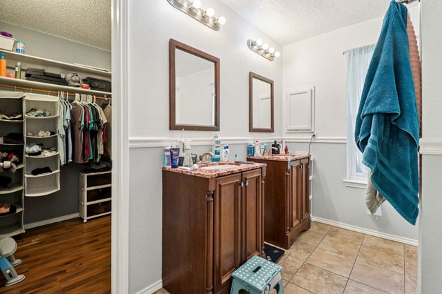 1103 Trenton Lane, Euless, TX 76040