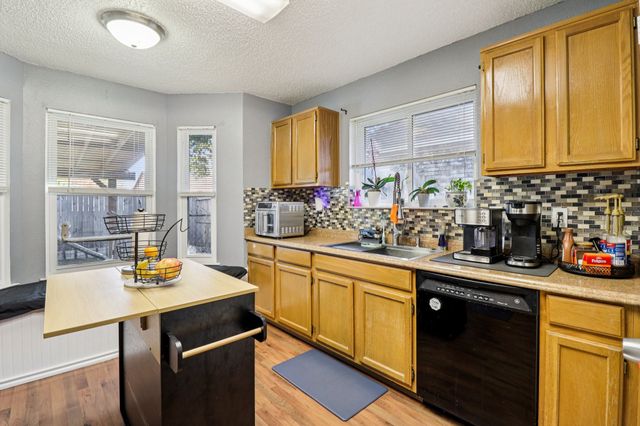 1103 Trenton Lane, Euless, TX 76040