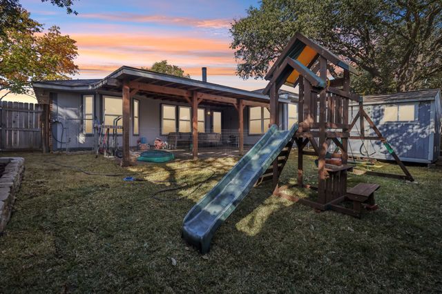 1103 Trenton Lane, Euless, TX 76040