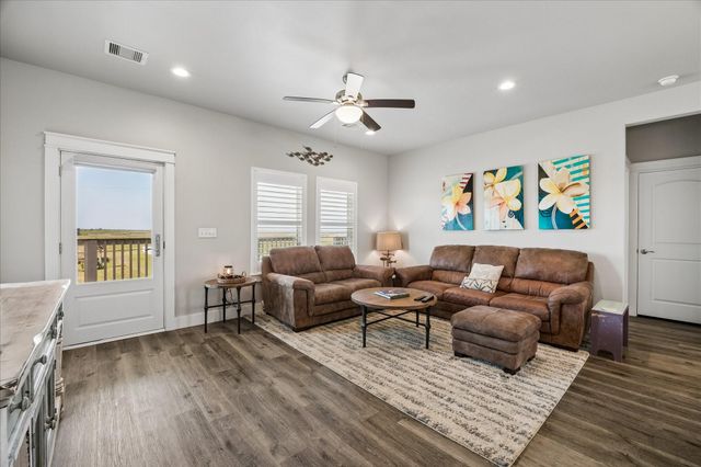 3811 Kiva Road, Galveston, TX 77554