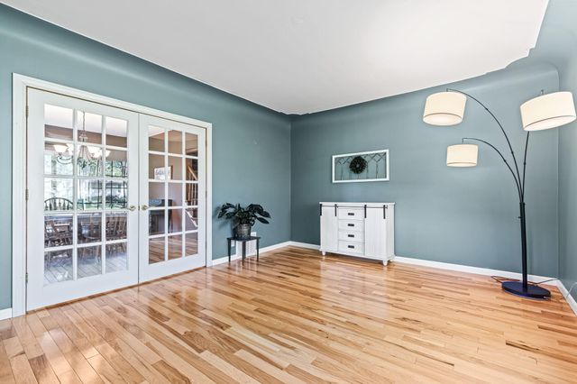 3120 Richmond Street NW, Grand Rapids, MI 49534