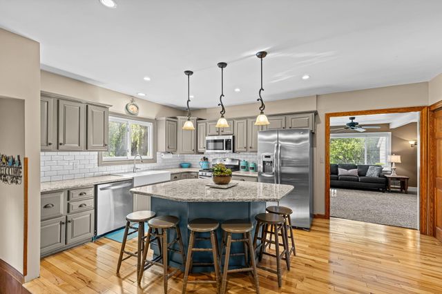 3120 Richmond Street NW, Grand Rapids, MI 49534