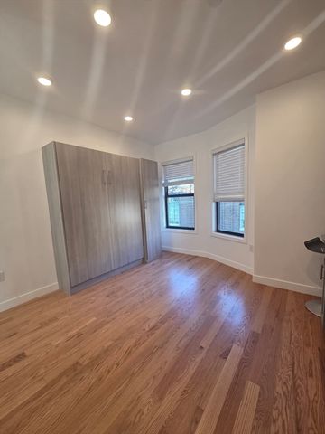 165 Hawthorne Broadway 204, Chelsea, MA 02150