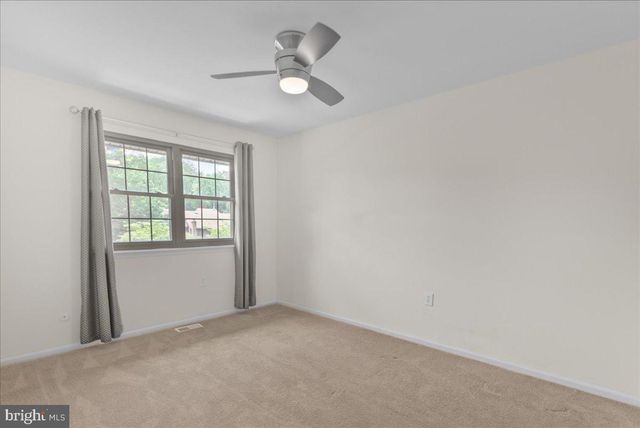 32 LAFAYETTE LN, Cherry Hill, NJ 08003