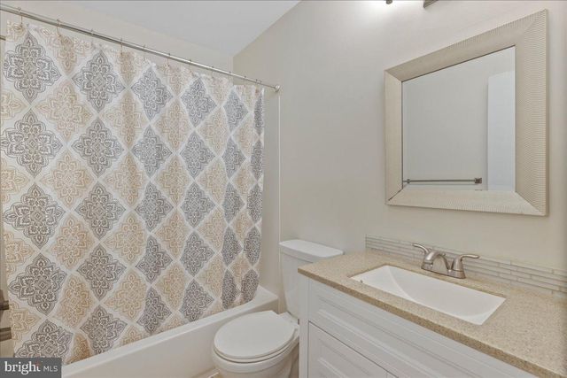 32 LAFAYETTE LN, Cherry Hill, NJ 08003