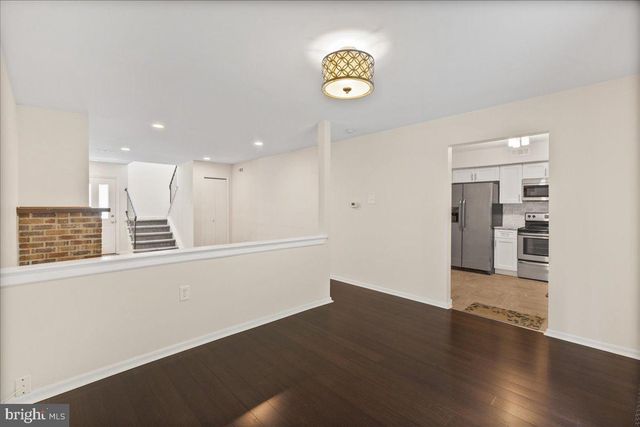 32 LAFAYETTE LN, Cherry Hill, NJ 08003