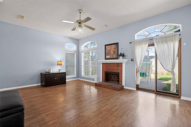 7435 Marble Glen Lane, Houston, TX 77095
