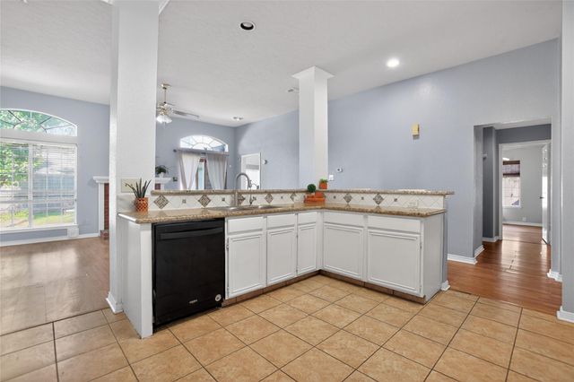 7435 Marble Glen Lane, Houston, TX 77095