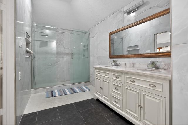7435 Marble Glen Lane, Houston, TX 77095