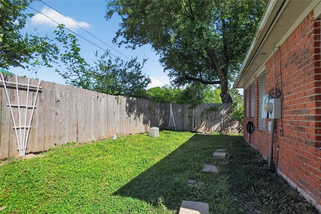 7435 Marble Glen Lane, Houston, TX 77095