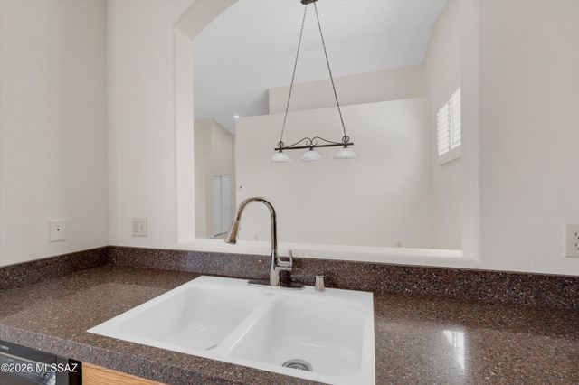 38868 S Carefree Drive, Tucson, AZ 85739