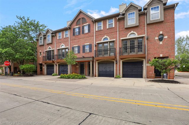 22146 W Village, Dearborn, MI 48124