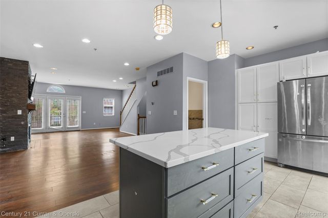 22146 W Village, Dearborn, MI 48124
