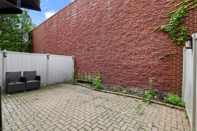 22146 W Village, Dearborn, MI 48124