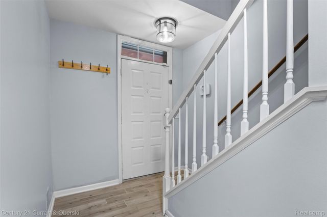 22146 W Village, Dearborn, MI 48124