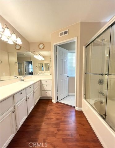 52 Danbury Lane, Irvine, CA 92618