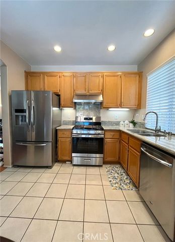 52 Danbury Lane, Irvine, CA 92618