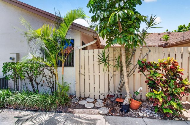 1320 NW 29th Avenue D, Delray Beach, FL 33445