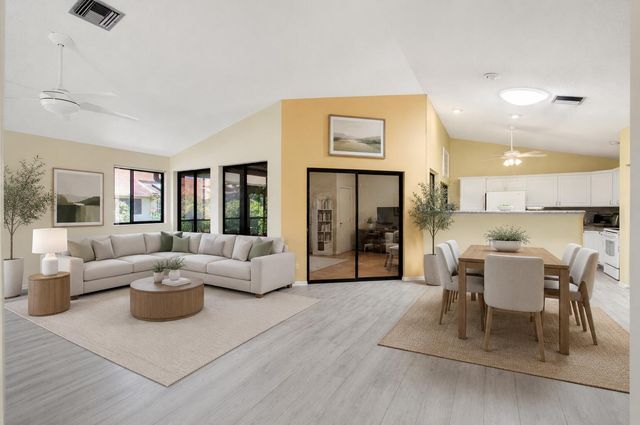 1320 NW 29th Avenue D, Delray Beach, FL 33445