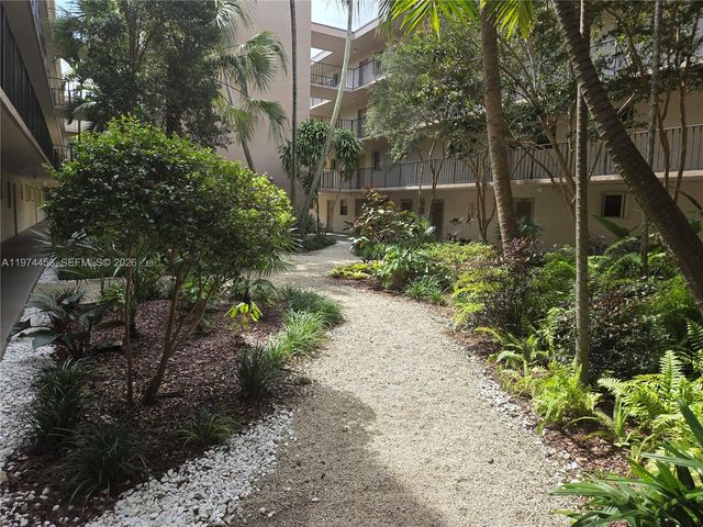 13020 SW 92nd Avenue A106, Miami, FL 33176