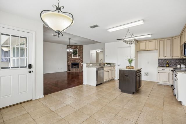 413 Highview Circle, Royse City, TX 75189